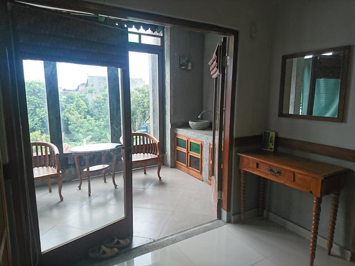 Dalem Arum Bandung Exterior photo