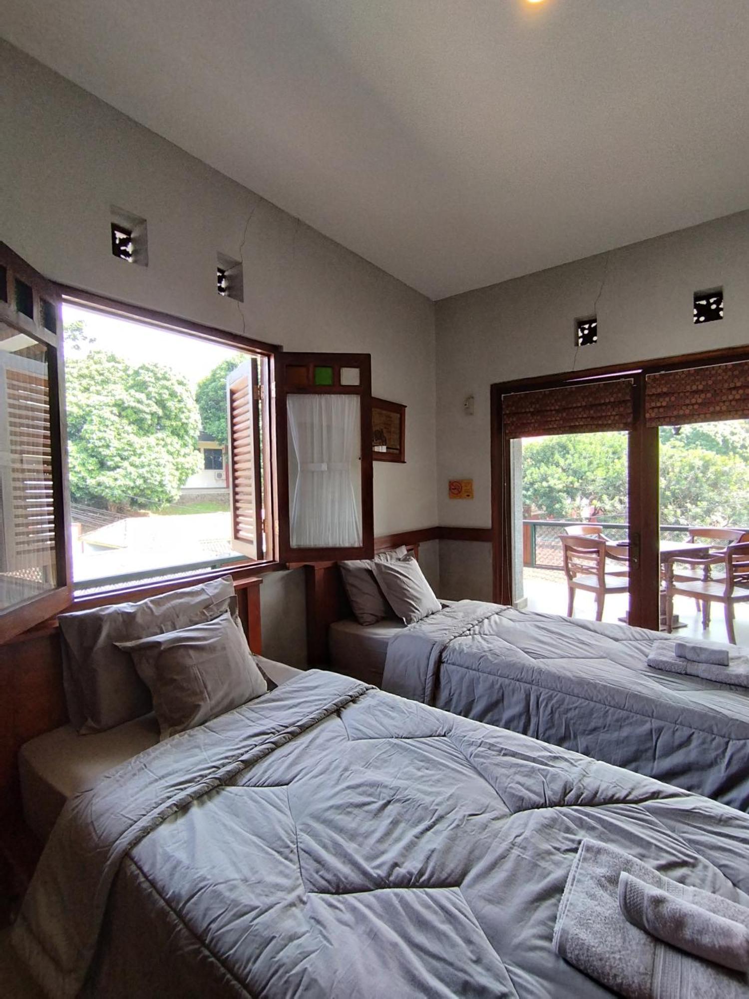 Dalem Arum Bandung Exterior photo